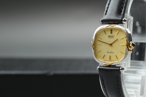 Montre femme vintage - , 1982