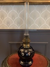 Belle Lampe Pétrole Marque Kosmos En Faïence Bleu Décor Fleurs - XIXe