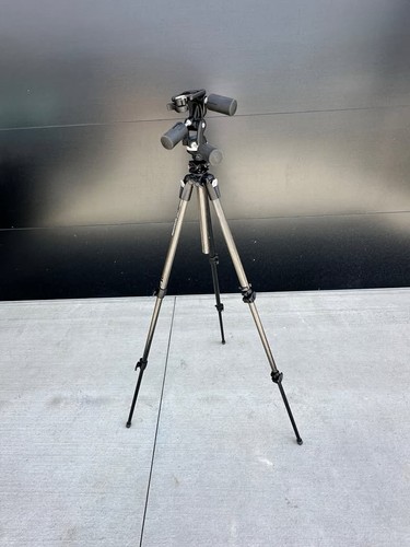 Carbon fiber tripod with - carbon,
