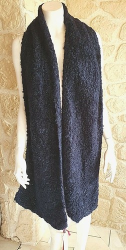 Echarpe bleu marine neuve