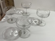 4 Anciennes Coupes à