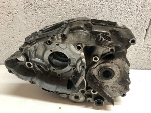 Une paire carter moteur - paire,