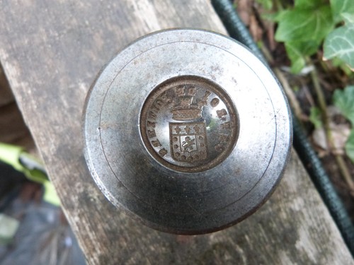 Rare matrice bouton - bouton, de