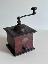 Ancien moulin à café Bois