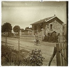 FRANCE Un homme en vélo