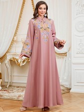 Élégante Fleur Brodée Robe Perles Kaftan Dubaï Femmes Abaya Robe Longue Partie