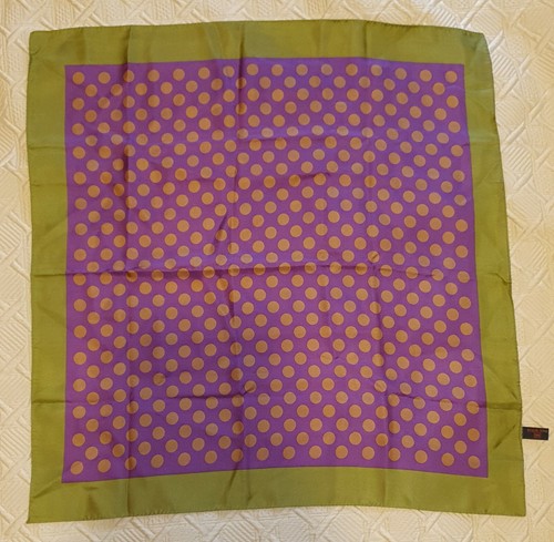 Foulard carré soie - /,