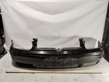 enjoliveur pare-choc avant