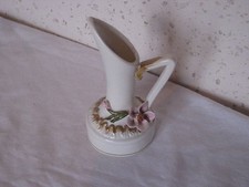 Bibelot en forme de Cruche en Porcelaine