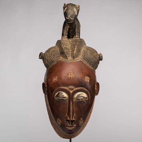 1036 masque baoule avec socle - avec,