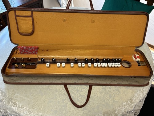 Harpe koto japonaise suzuki - harpe,