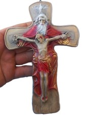 Croix murale en or rouge