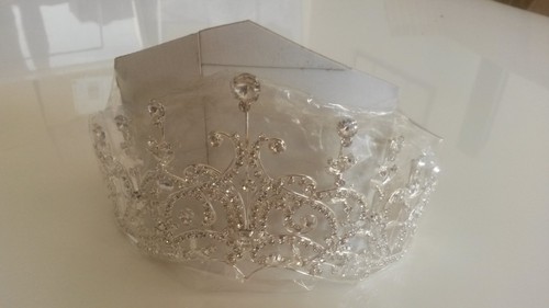 Tiare couronne diadème de - /,
