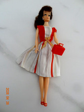 Poupée vintage PETRA  HONG