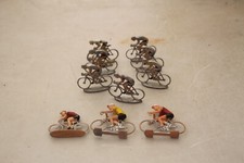 lot de 7 cyclistes en
