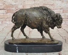 Grande Sculpture En Bronze D'Un Bison - Statue Buffalo Méthode De Perte De Cire
