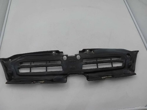 9636764480 grille gauche capot