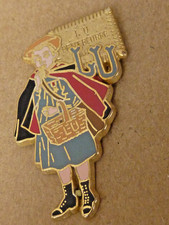 pin's pins badge.Lu. petit