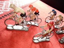 Lot De Cyclistes Anciens  Tour De France, Figurines Plastique Vintage 