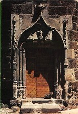 CPM Vic-sur-Cère porte de la maison des Princes de Monaco (131908)