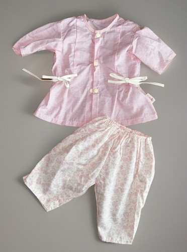 Ensemble vêtements poupee - de,