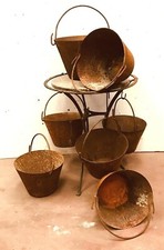 suite de sept seaux avec anse en tôle patine origine. XX siècle.