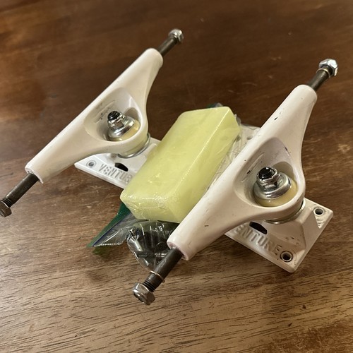Venture skateboard trucks - venture,
