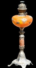 Paul DUPONT (goût Sèvres, Leune…). Lampe à pétrole en verre émaillé, pied Empire