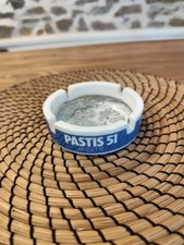 Ancien cendrier PASTIS 51 Anisette blanc et bleu en céramique