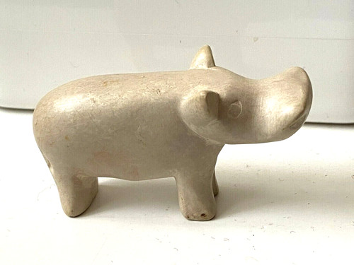 Petit statuette sculpture