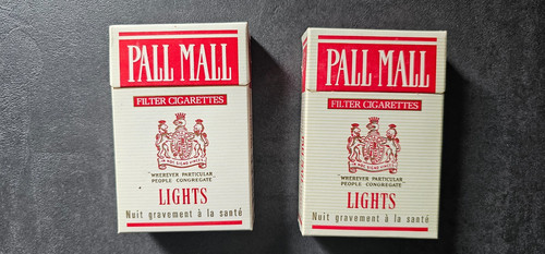 Lot paquets cigarettes vide - cigarettes,