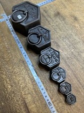 n° 12 Série de 6 anciens poids hexagonaux en fonte  balance roberval Outils Lot