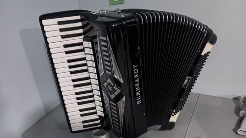 Rrembrandt accordion made - accordion,