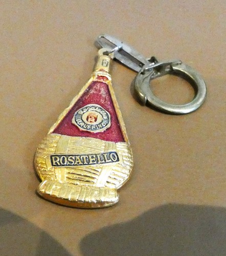 Ancien porte clé bouteille - ancien,