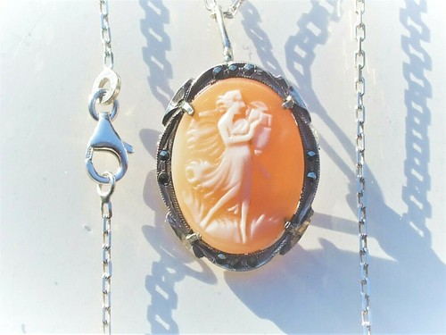 Beau petit pendentif broche - pendentif, /