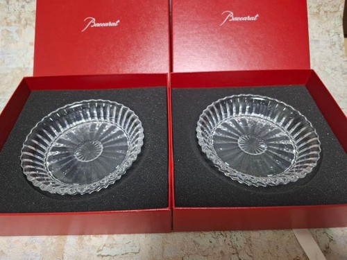 Lot assiettes à - de,