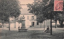64 PAU MONUMENT DU DOCTEUR RENAUD