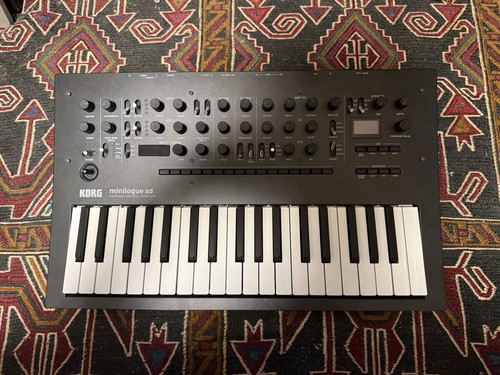 Synthétiseur analogique