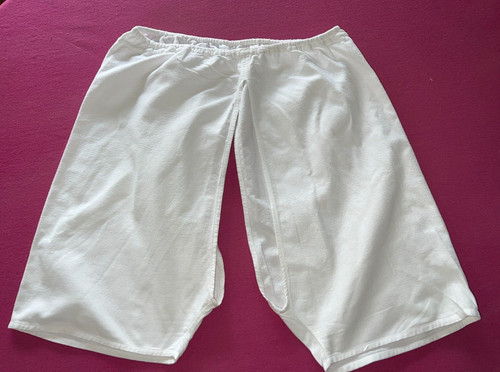 Ancienne culotte fendue - , en