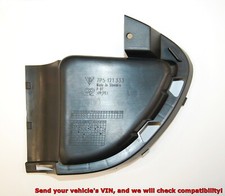 Panneau de cache pare-chocs