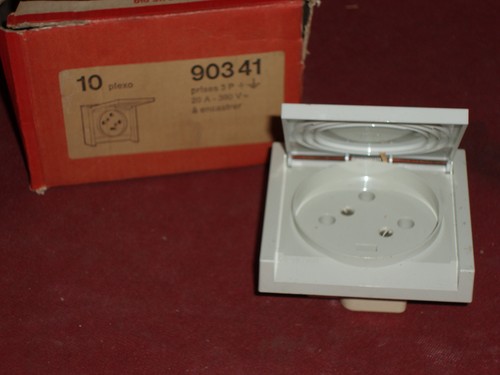 Socle prise plexo - prise,