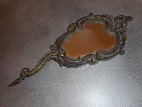 Miroir main bronze - a,