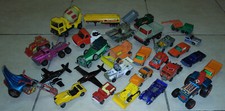 LOT 29 JOUETS VOITURES