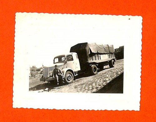 Photo tracteur routier unic - /,