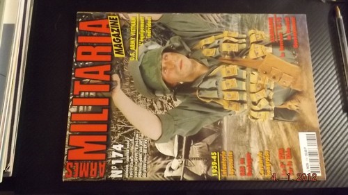 Revue armes militaria - armes,