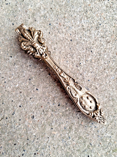 Ancien casse noix bronze fleur - ancien,