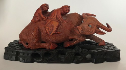 Superb intricately carved wood - superb,