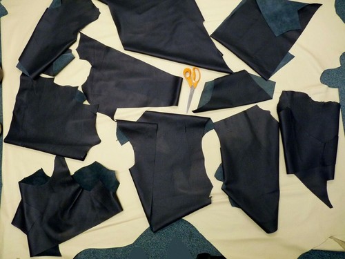 Cuir noir perforé - pi²,