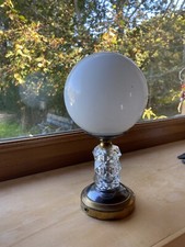 Petite lampe Art Déco / Globe Opaline / pied en Verre  & Laiton