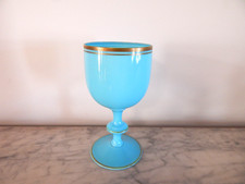 ANCIEN VERRE en OPALINE BLEU